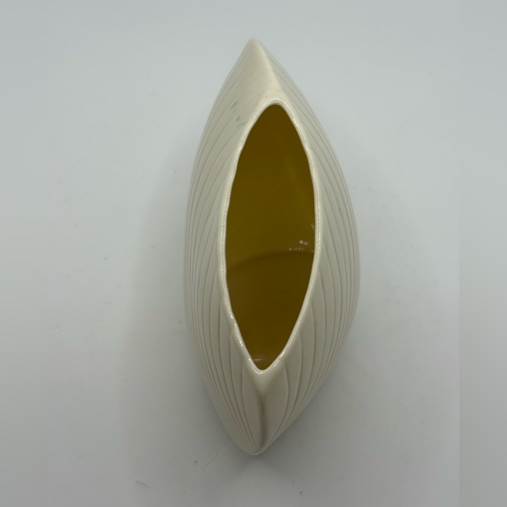Spiral Shell Vase, Belleek Vase, Irish Vase, Belleek China, Irish Porcelain - Picture 3 of 6